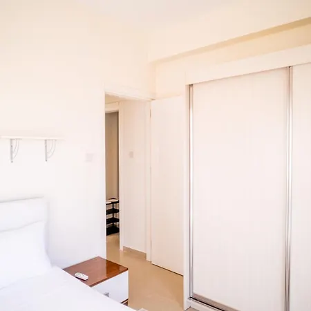 Romantiс Two-bedroom With Sea View Апартаменты *