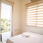 Apartment Romantiс Two-bedroom With Sea View
