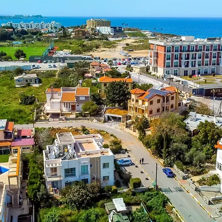 Romantiс Two-bedroom With Sea View Apartamento *