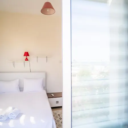 公寓 Romantiс Two-bedroom With Sea View 凯里尼亚