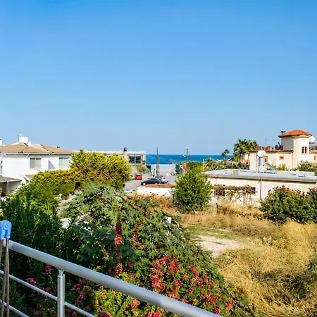 Appartement Romantiс Two-bedroom With Sea View
